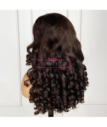 Perruque Lace Wig 13x4 Loose Body Wave  4 - avec Effet Presque Double Drawn et Maximum de Volume en Cheveux Remy la colonne vertébrale